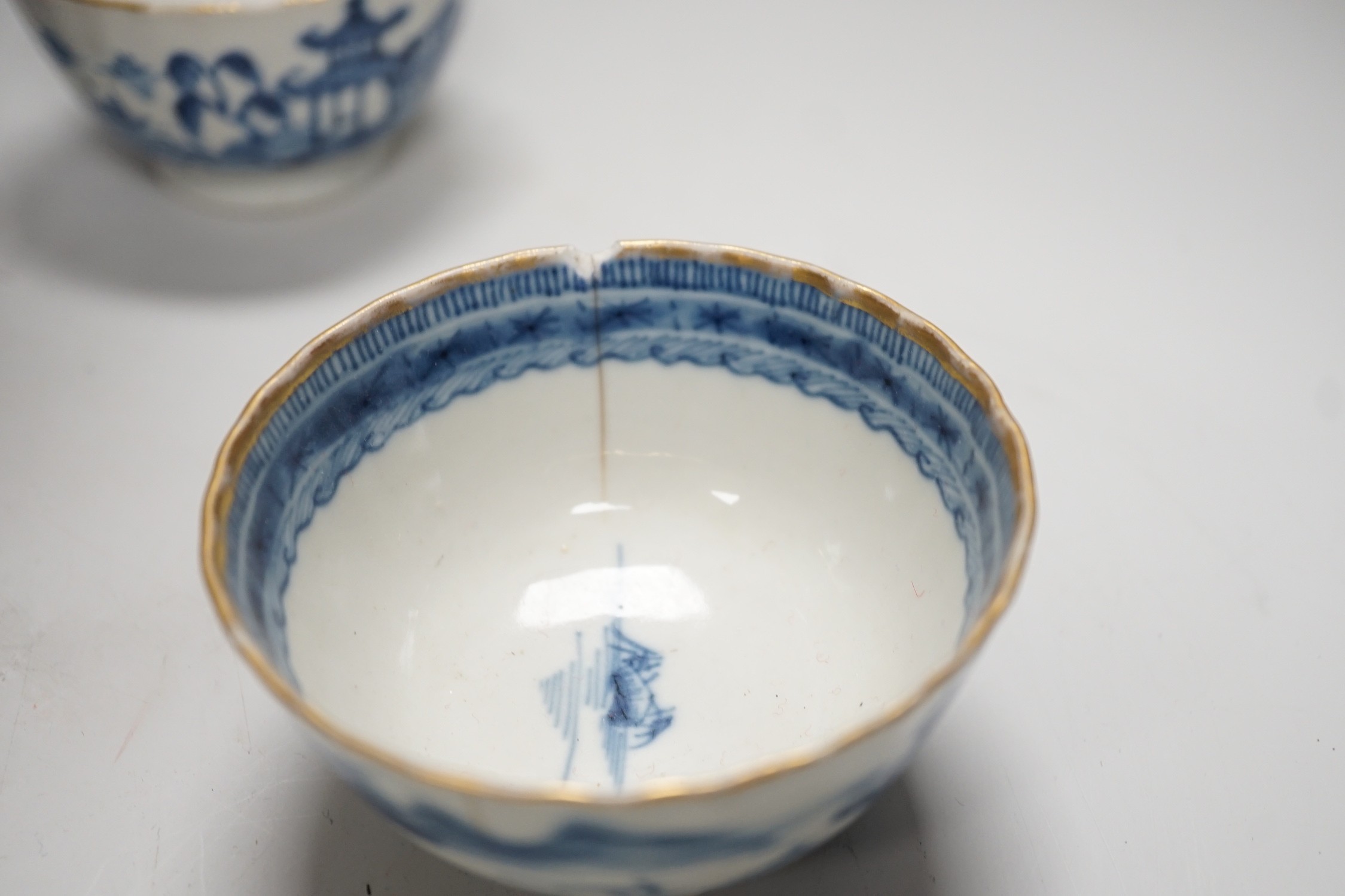 A group of 19th century and later Chinese blue and white porcelain, tallest 31cm